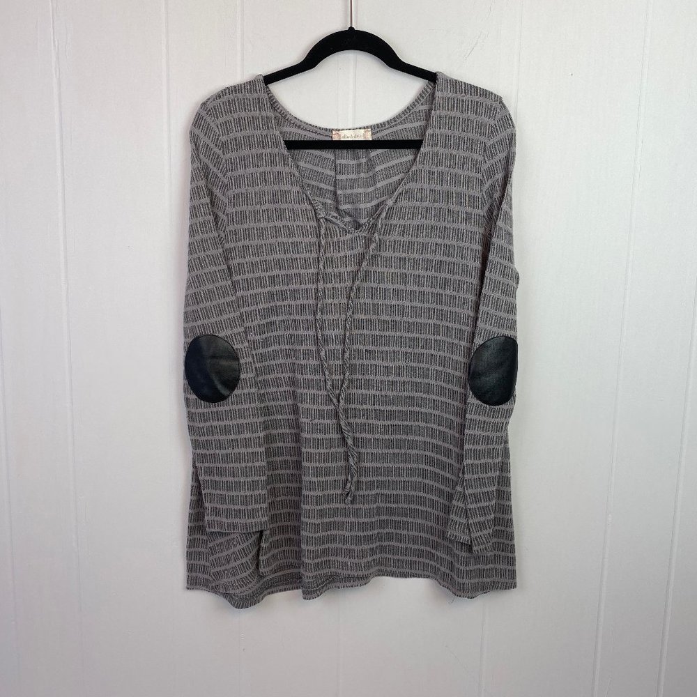Altar'd State | Size S. Gray Long Sleeve Top